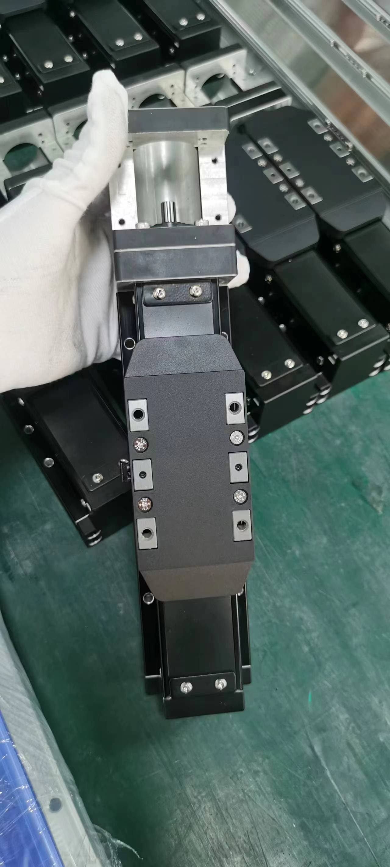 Customized ATH series linear actuator with black oxidation surface treatment for anti-corrosion and anti-glare industrial applications